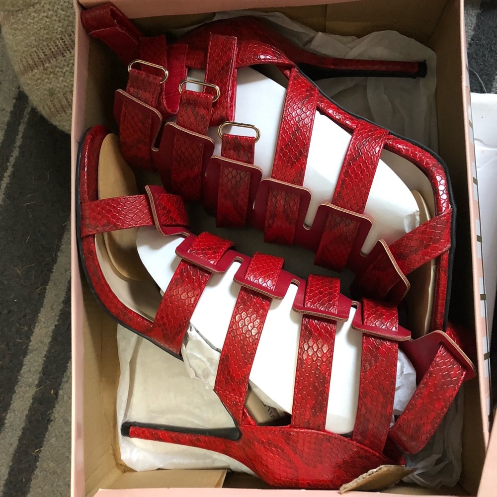 Red Pumps - Picture 2 of 2